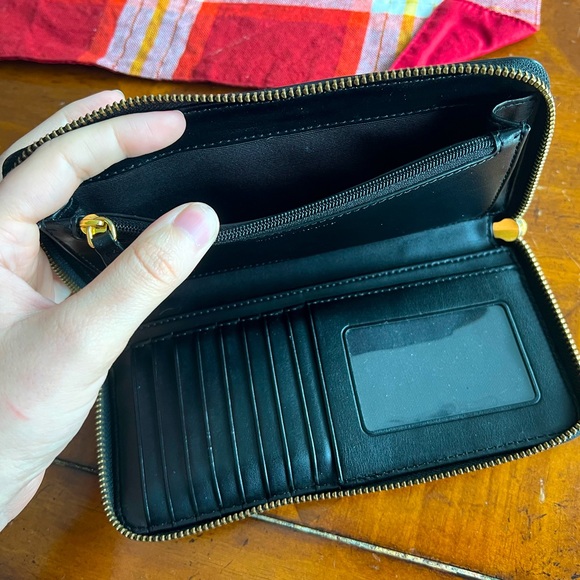 Marc Jacobs Wallet - Picture 4 of 6